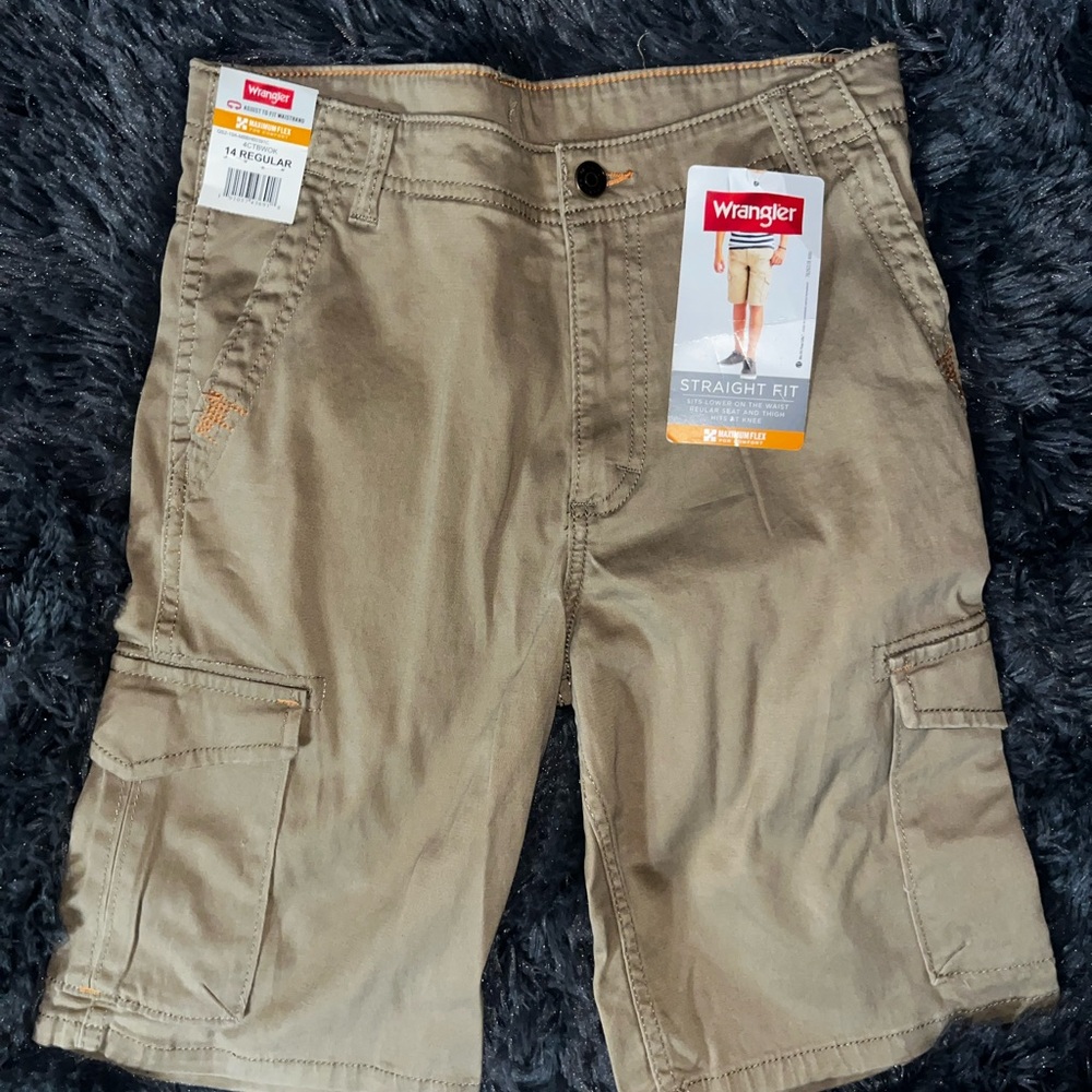 🔥NWT Wrangler Kids Tan Cargo Shorts